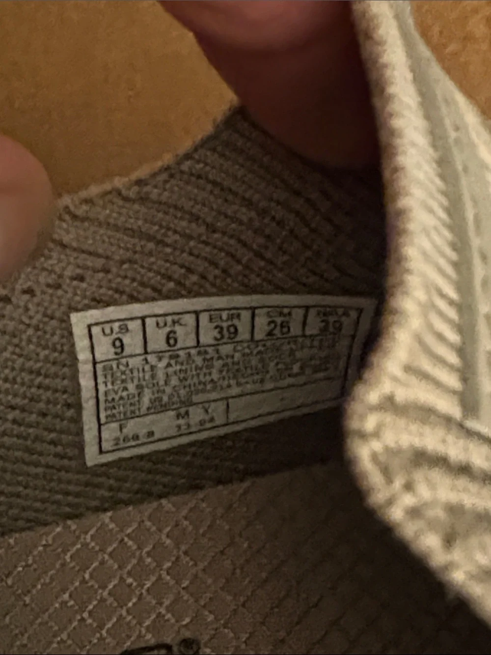 Skechers Swift Fit Virtue Slip-Ins Sneakers Taupe/Gray 9 EUC